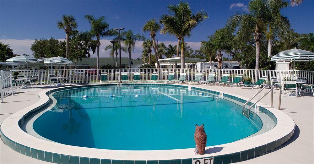 Groves Rv Resort Harlem Heights Esterno foto