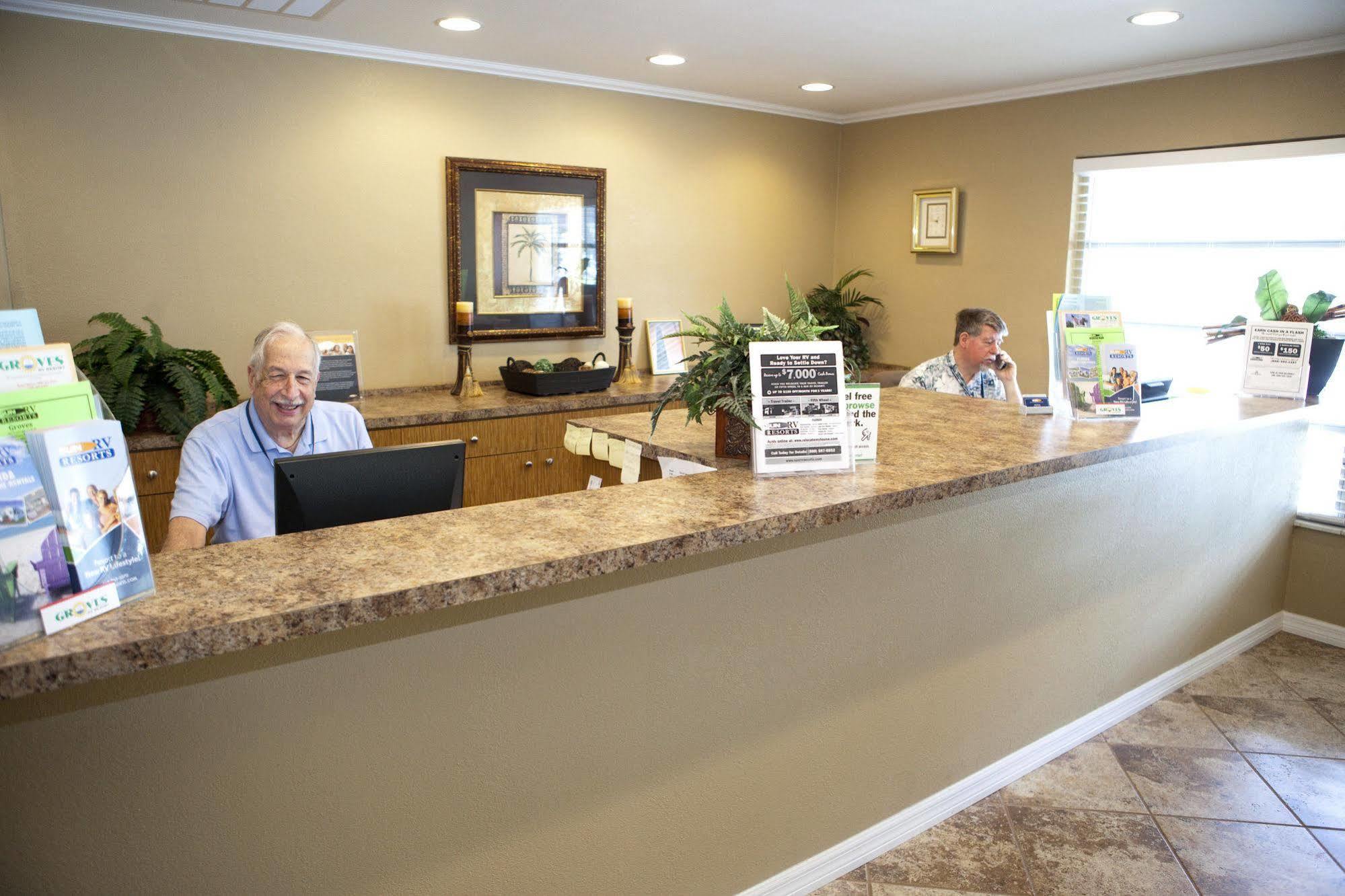 Groves Rv Resort Harlem Heights Esterno foto