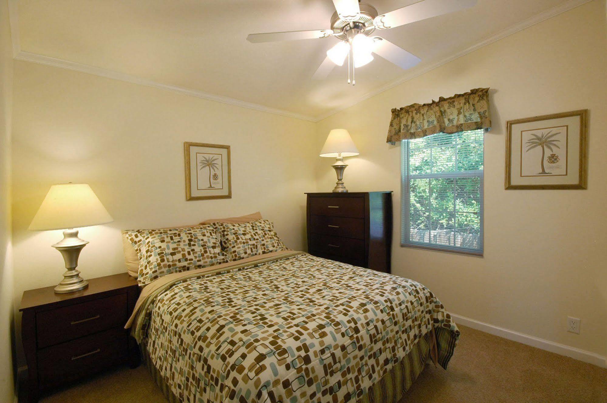 Groves Rv Resort Harlem Heights Esterno foto