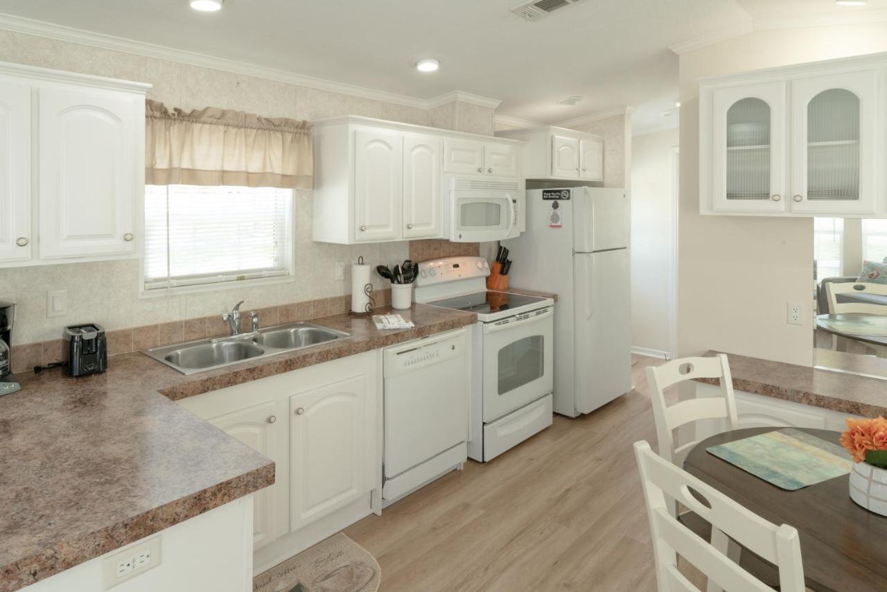 Groves Rv Resort Harlem Heights Esterno foto