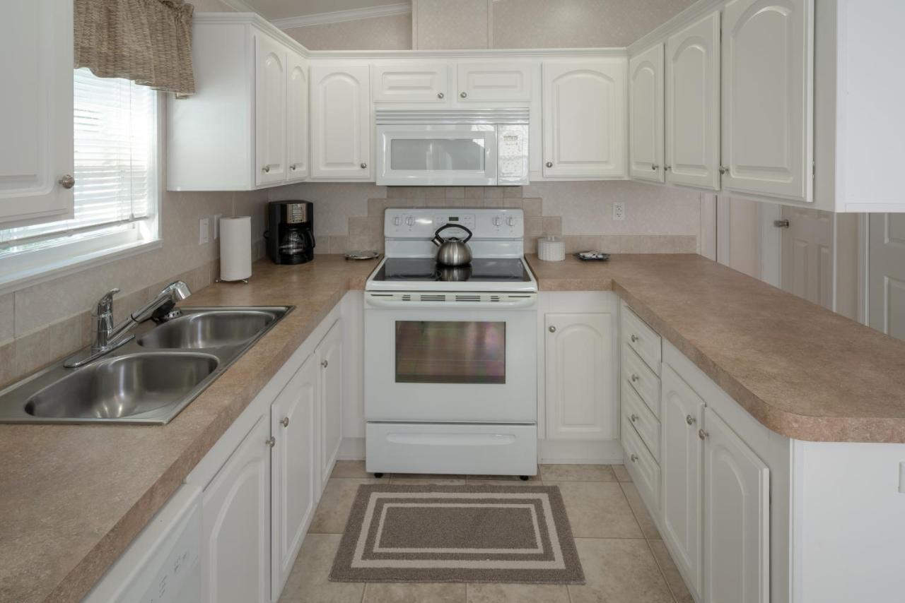 Groves Rv Resort Harlem Heights Esterno foto