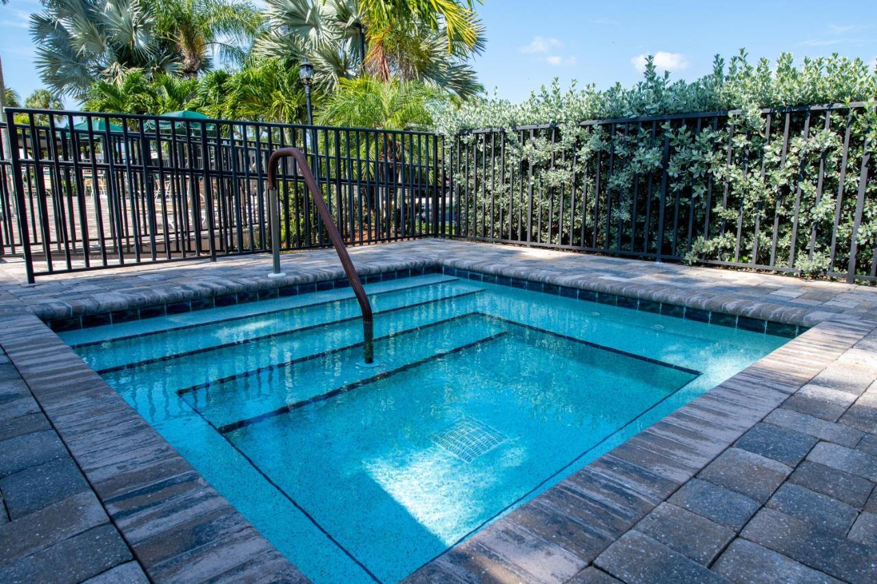Groves Rv Resort Harlem Heights Esterno foto